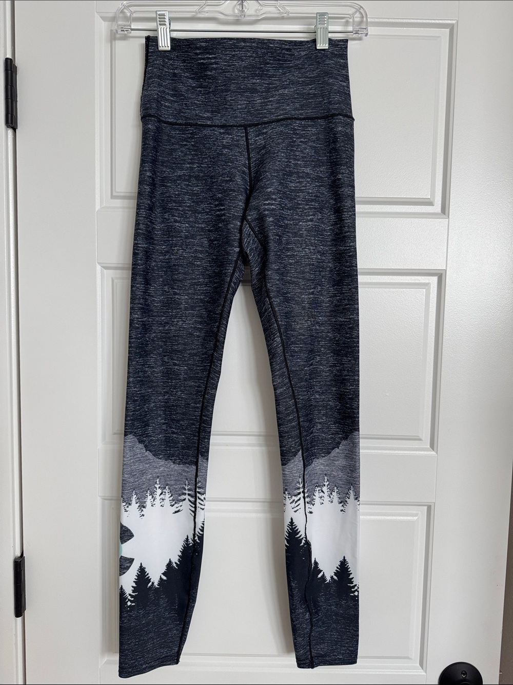 High-Waist Women's Black Gray Leggings with Mountain Print